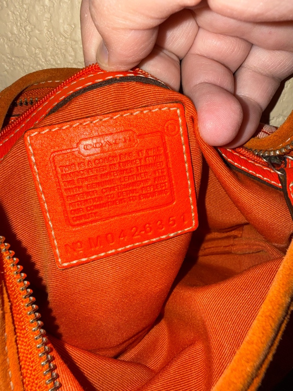 Coach Orange Signature-Pattern Shoulder Bag w/ White Strap & bi-colored hang tag - Picture 2 of 9